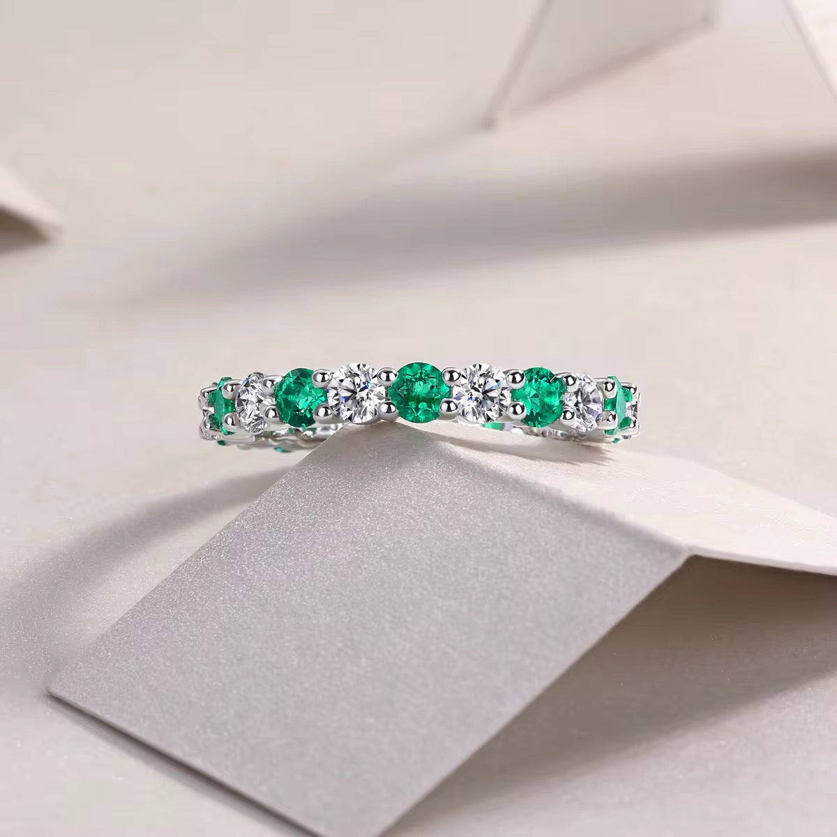 The Vérité Ring