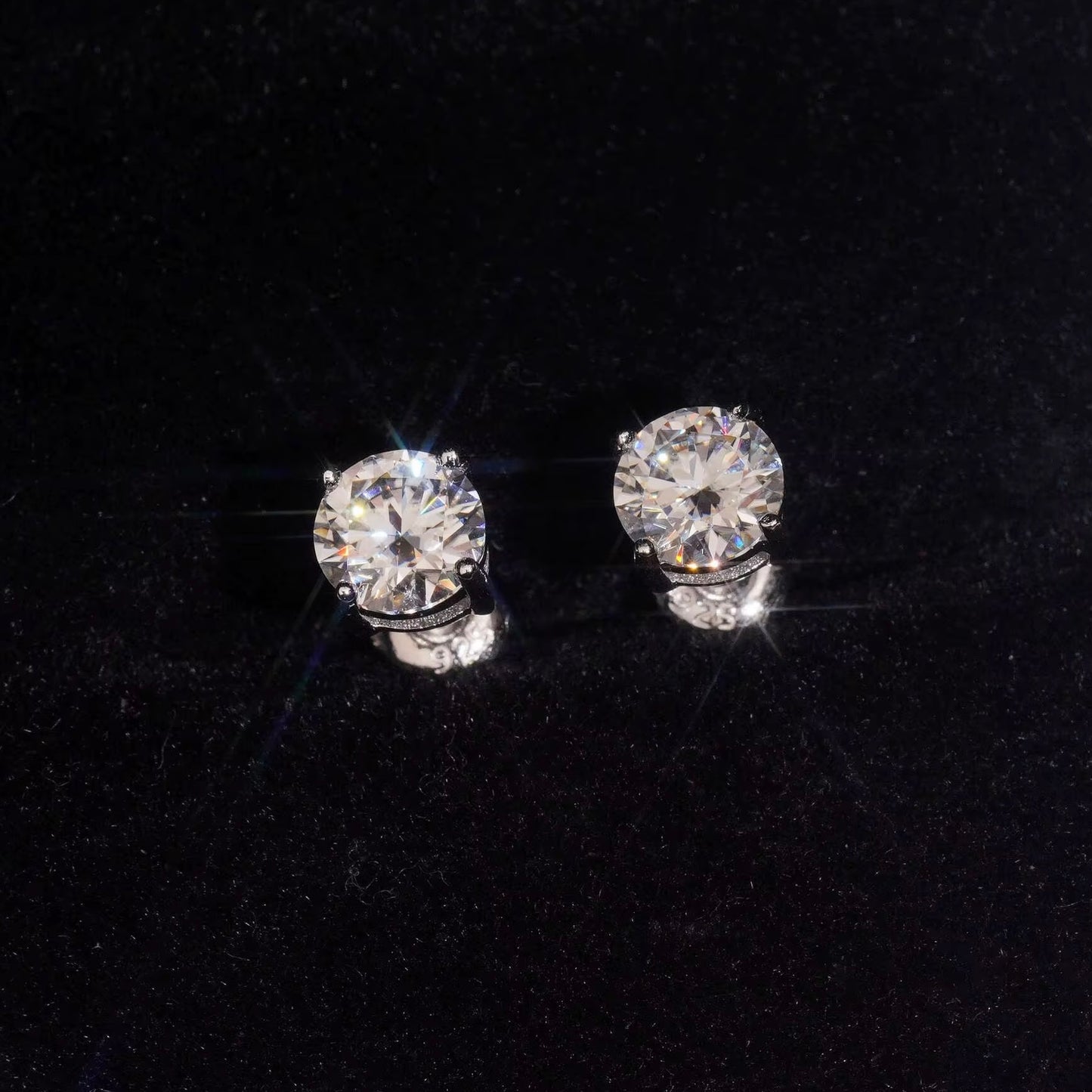 6.5mm Moissanite Stud Earrings – S925 Sterling Silver