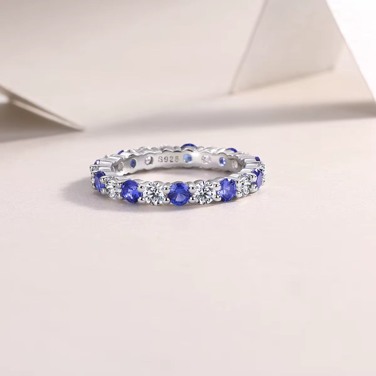 The Vérité Ring
